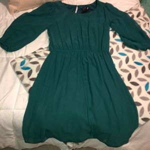 3 Quarter sleeve green dress